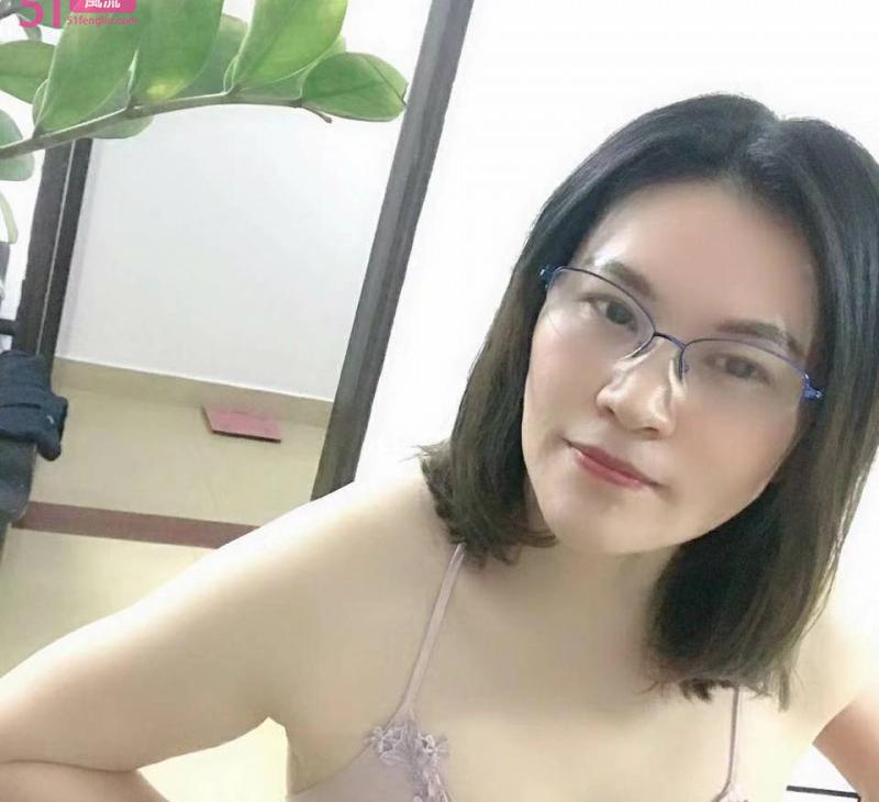 晓港肥臀熟女 女上位达人