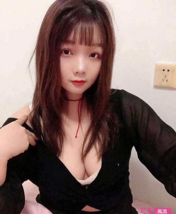 00后大胸靓妹