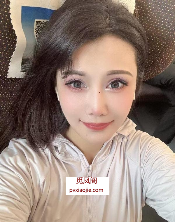 活泼型小美女