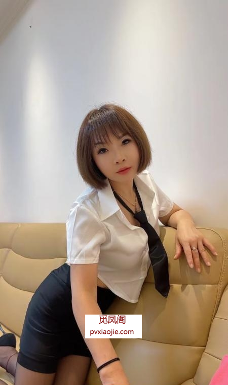 短发实惠少妇莉莉